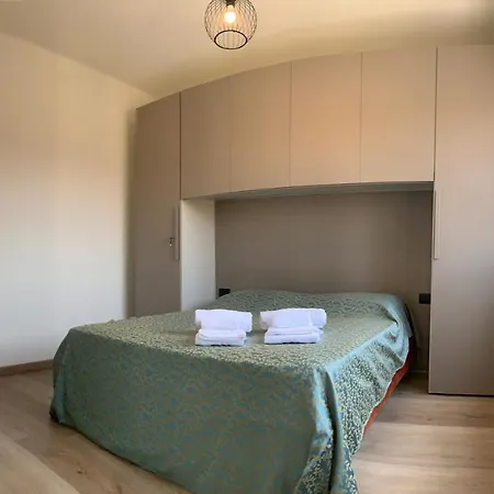 Apartment San Donato District Colourful Turin