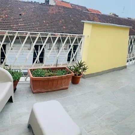 San Donato District Colourful Apartment Turin